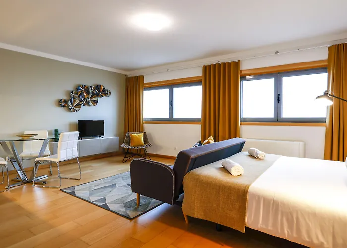 Oriente 57 By Iin - Parque Nacoes Lisboa