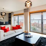 Oriente 57 By Iin - Parque Nacoes Apartament